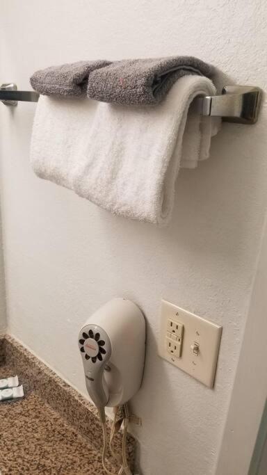 Osu 2 Queen Beds Hotel Room 117 Wi-Fi Stillwater Εξωτερικό φωτογραφία