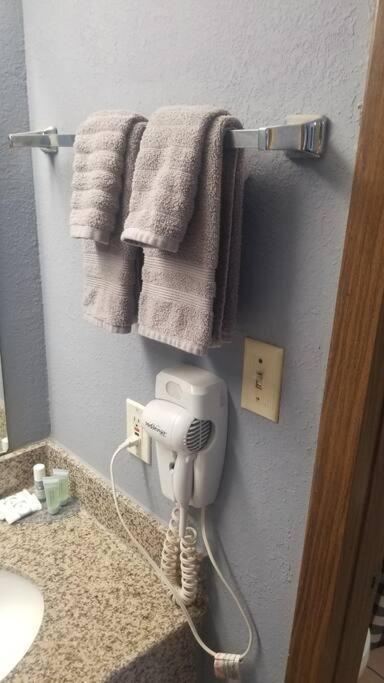 Osu 2 Queen Beds Hotel Room 117 Wi-Fi Stillwater Εξωτερικό φωτογραφία