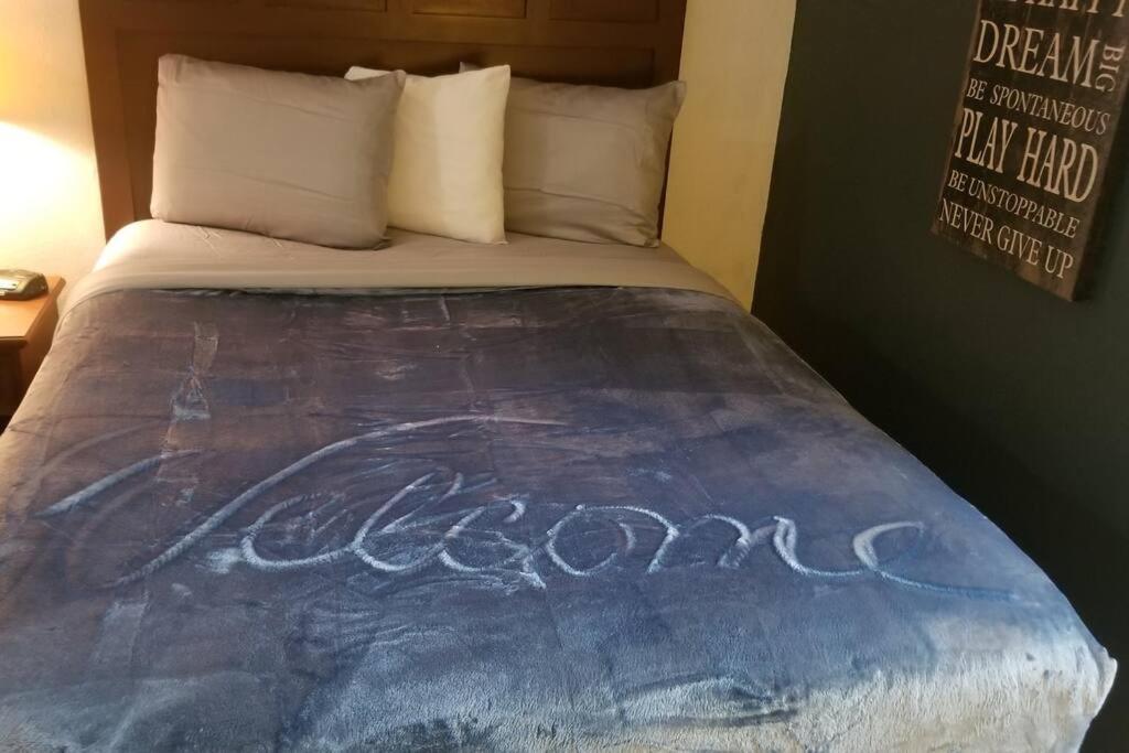 Osu 2 Queen Beds Hotel Room 117 Wi-Fi Stillwater Εξωτερικό φωτογραφία